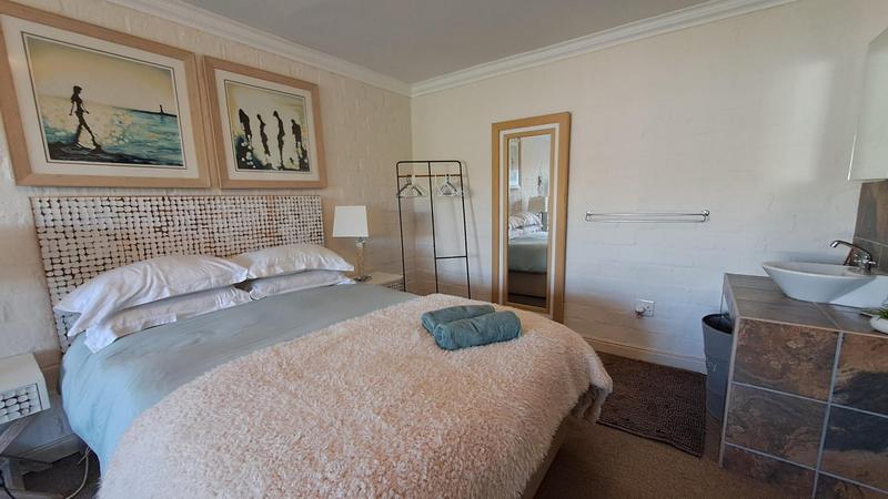 4 Bedroom Property for Sale in Stilbaai Wes Western Cape